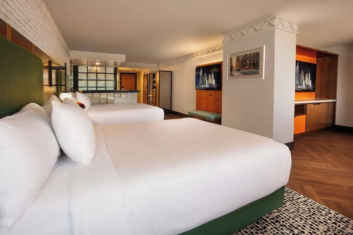 Room 54 of 192