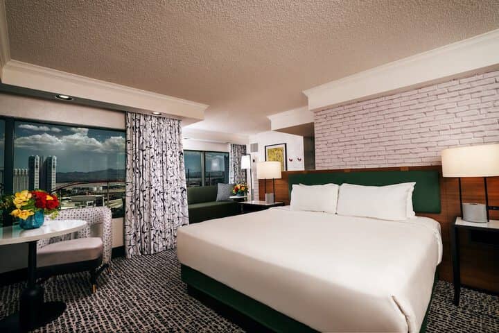 Room 90 of 192