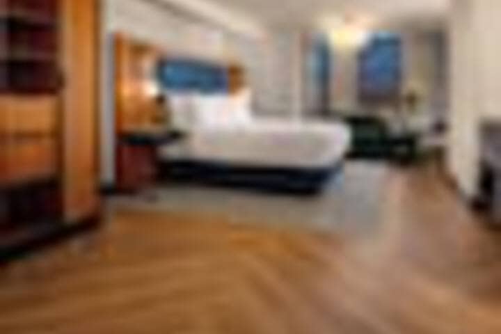 Room 41 of 192
