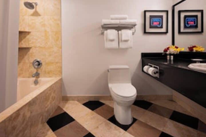 Room 100 of 192