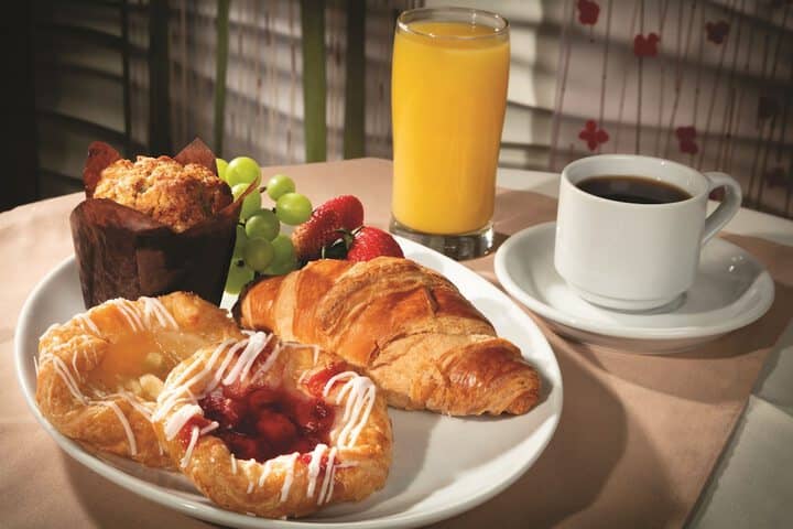 Breakfast/Coffee Service 165 of 192