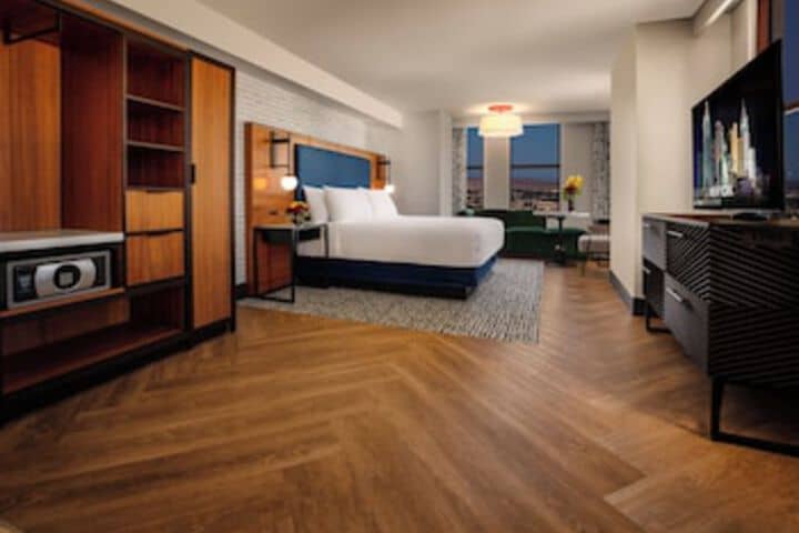 Room 40 of 192