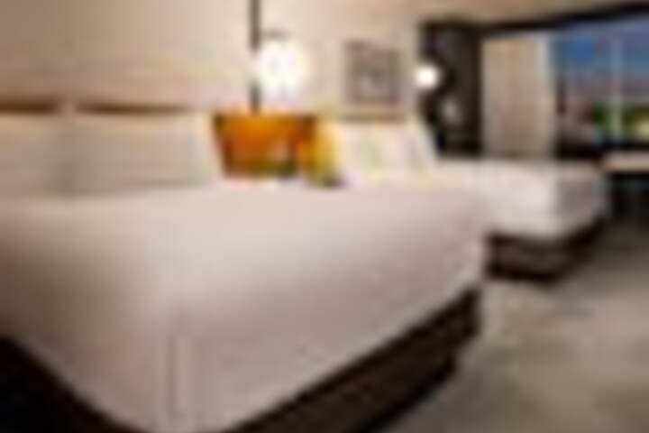Room 95 of 192